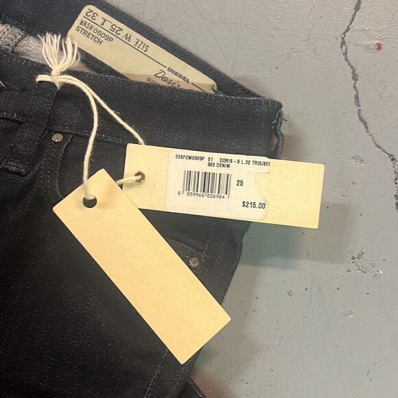 Size 25 Diesel Doris - B Super Slim Bootcut Denim Jeans - Picture 5 of 5